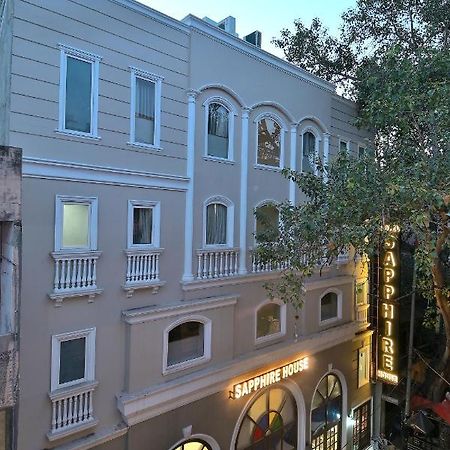 Hotel Sapphire House - 3 Mins Walk From Metro And 5 Mins From Rail Station 뉴델리 외부 사진
